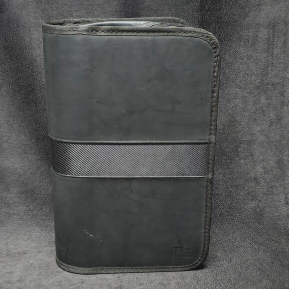 Case Logic Black CD Carrying Case Holds 112 DVD CD Music Movies - Picture 11 of 11